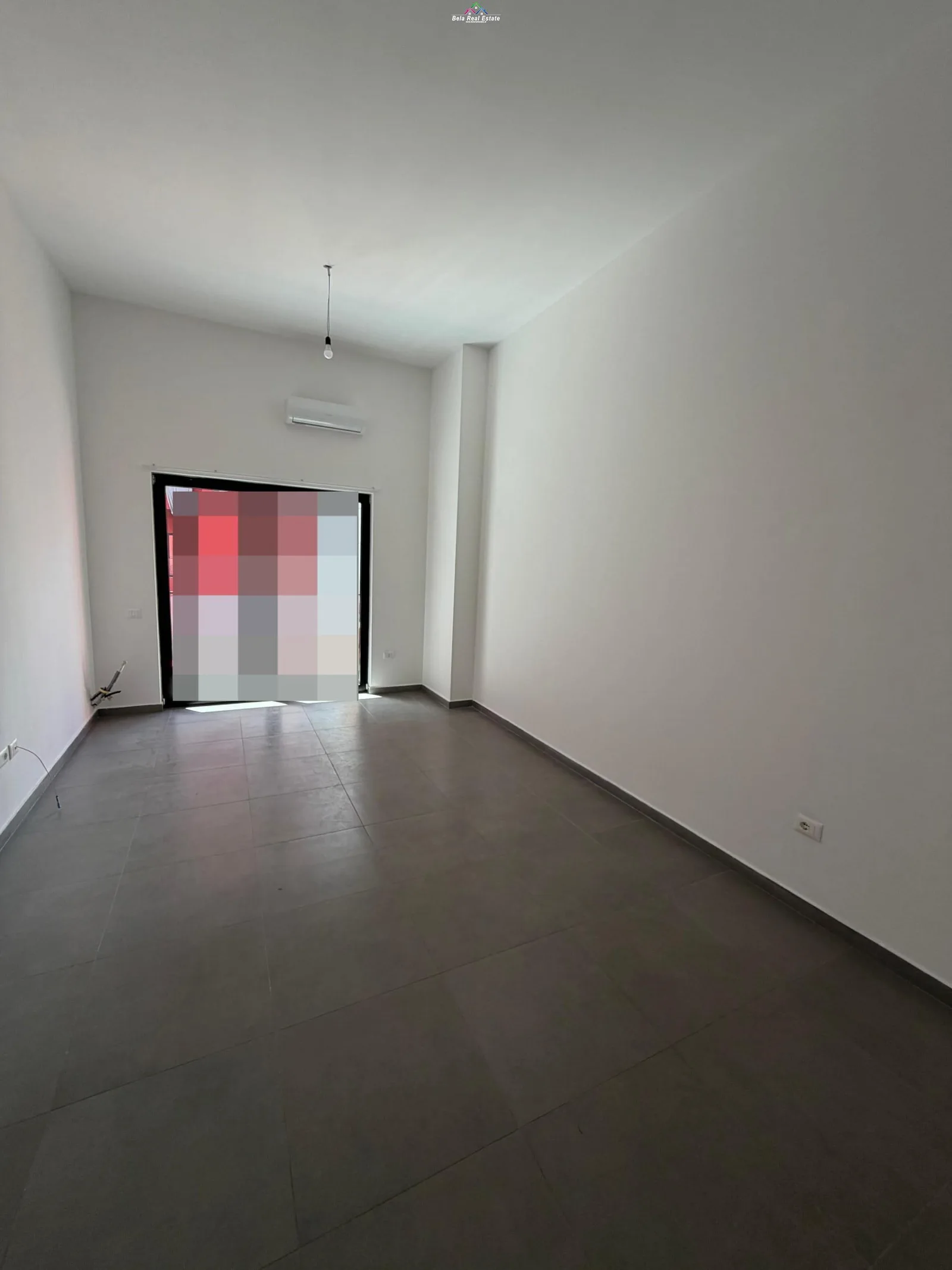 Zyre Me Qera Tek Farmacia 10 (ID BZ2903) Tirane