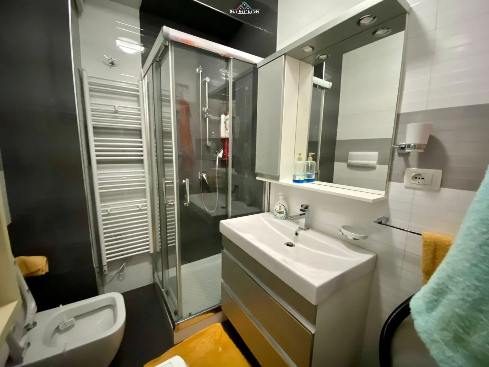 Apartament Ne Shitje 2+1+ Post Parkim Tek Shkembi i Kavajes (ID BDR18) Durres