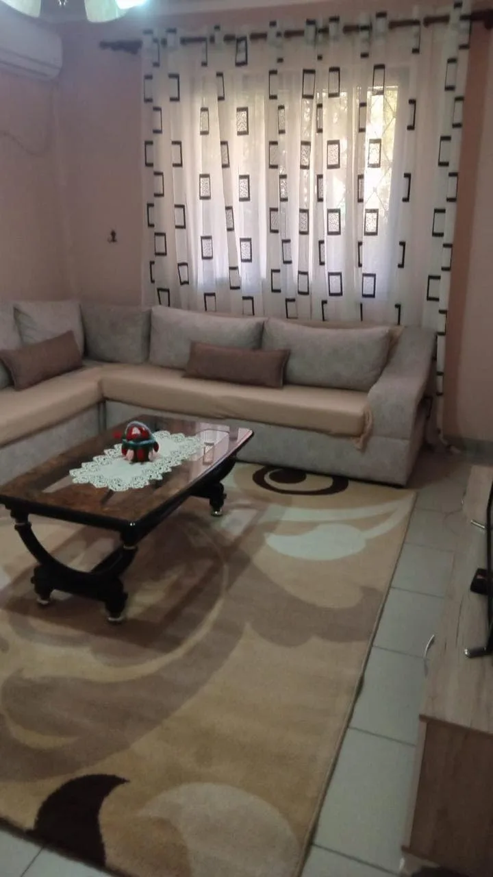 Apartament Me Qera 1+1 Tek  Ish-Parku I Autobuzave (ID B211360) Tirane