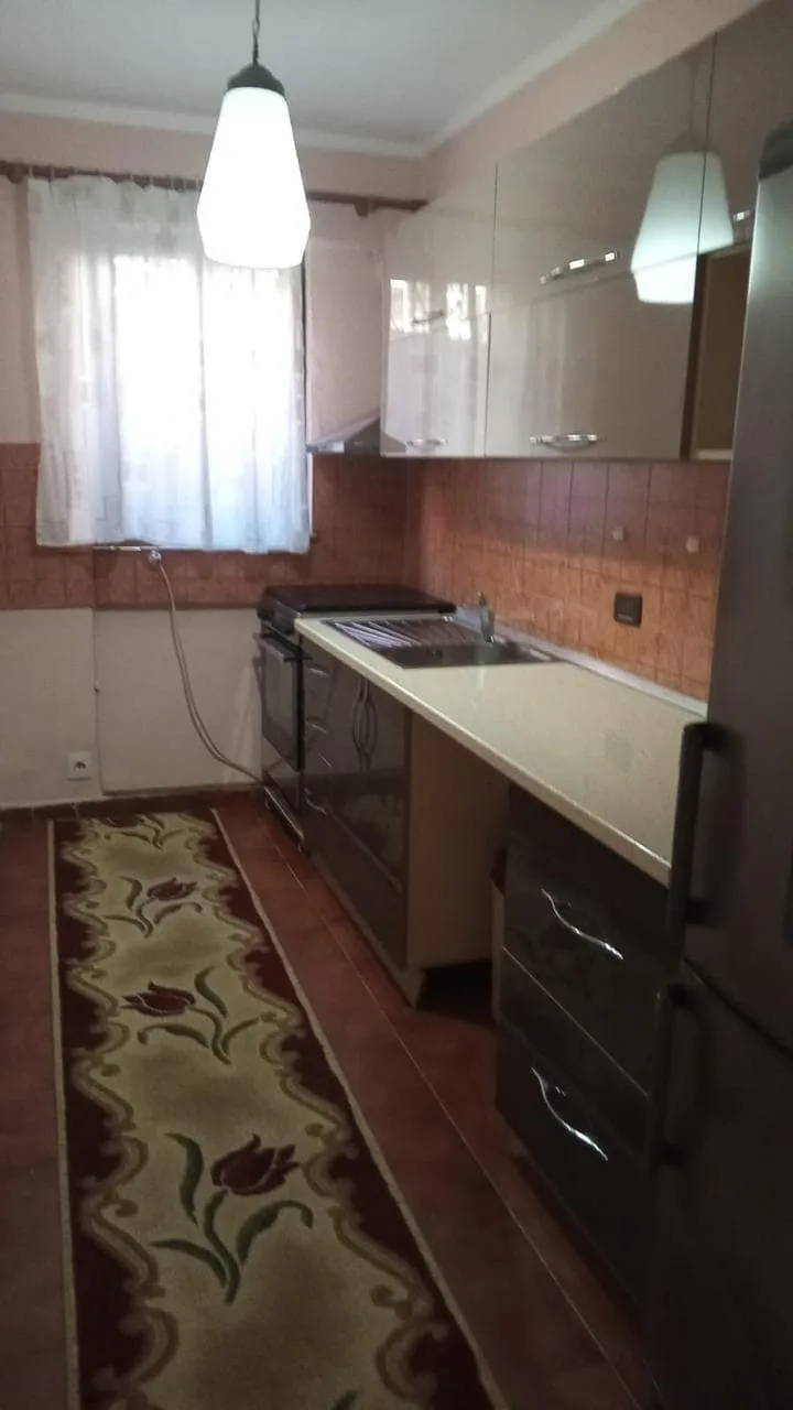 Apartament Me Qera 1+1 Tek  Ish-Parku I Autobuzave (ID B211360) Tirane