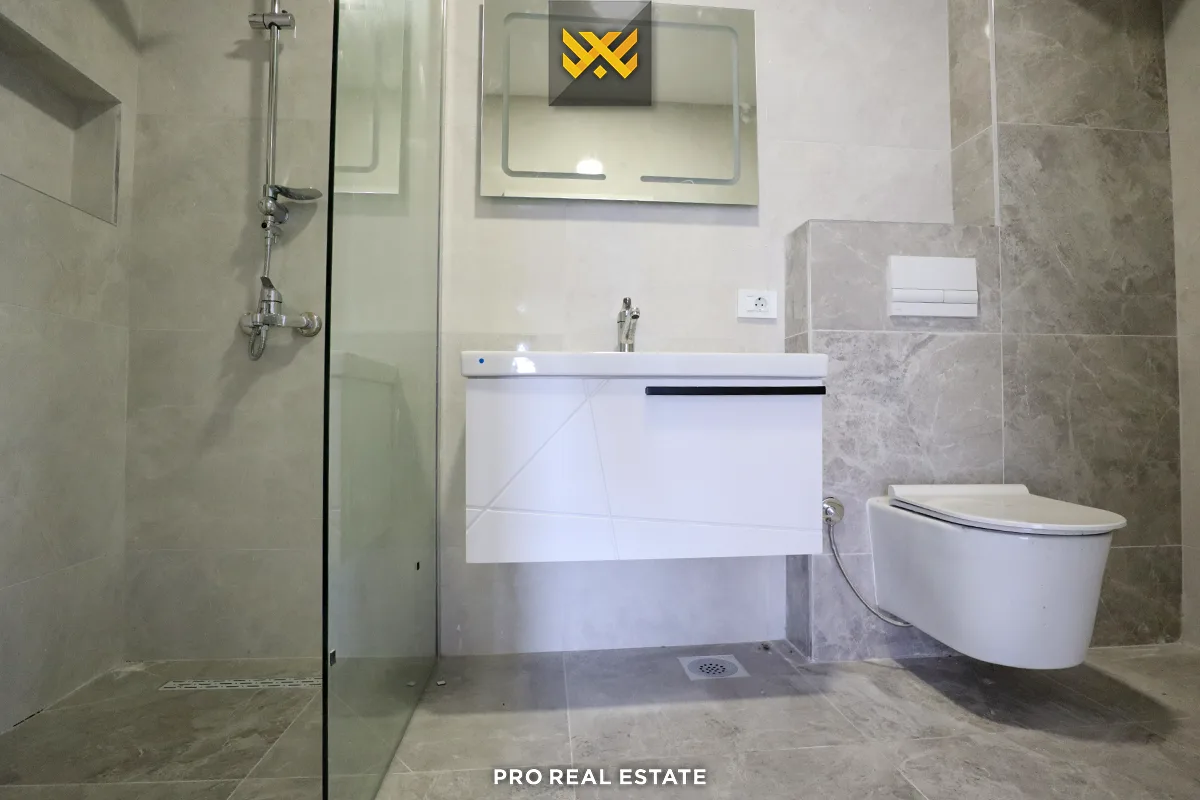 Banesë 200m² me #QIRA në Velani