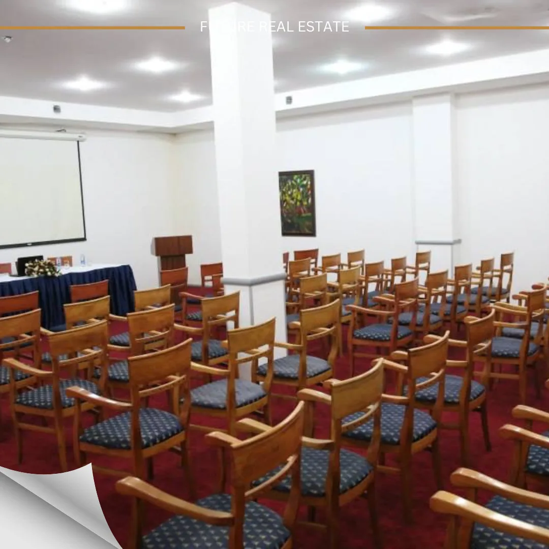 Hotel në SHITJE/QERA-2400m²