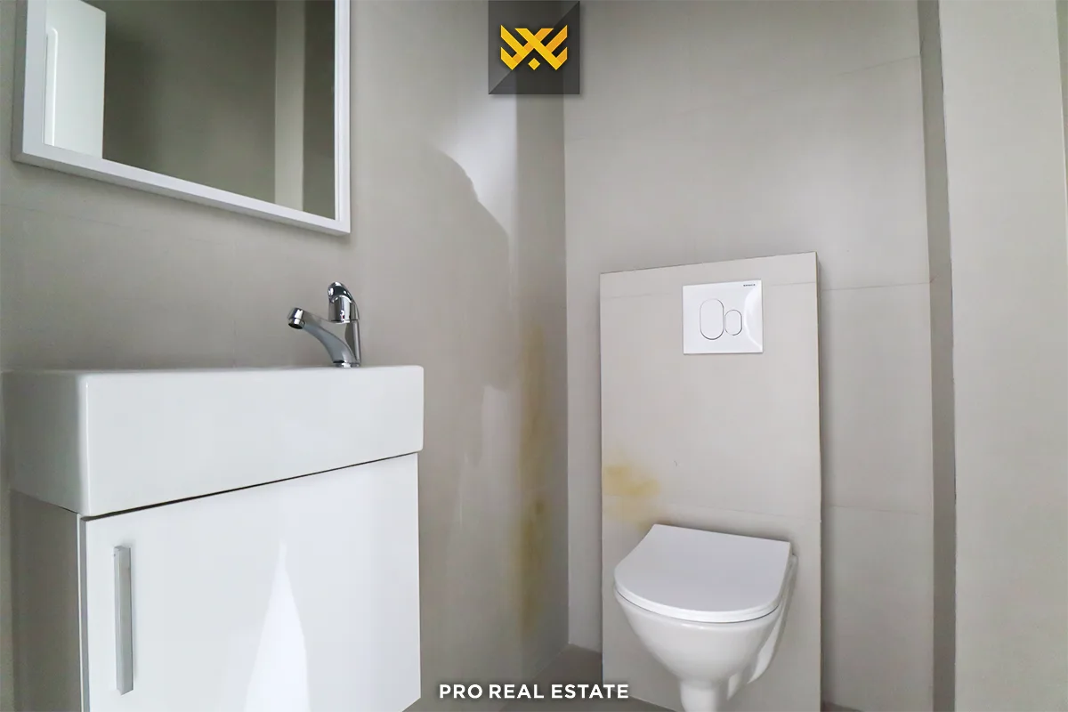 Lokal 86m² me #QIRA te Rruga C
