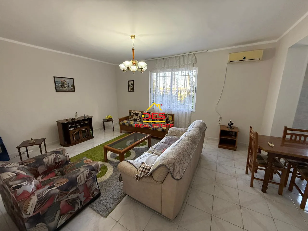 Shitet vilë 2-katëshe – mbi rrapin / uji i ftohtë, vlorë.