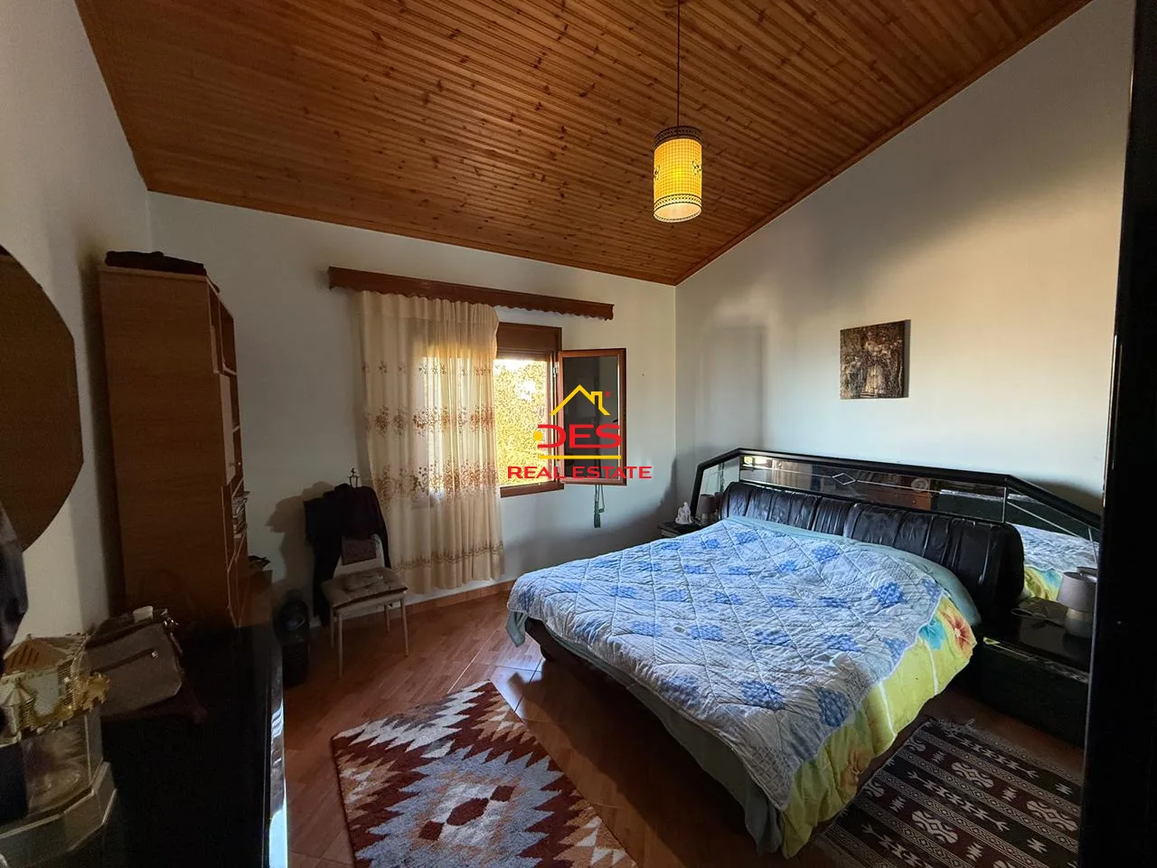 Shitet vilë 2-katëshe – mbi rrapin / uji i ftohtë, vlorë.