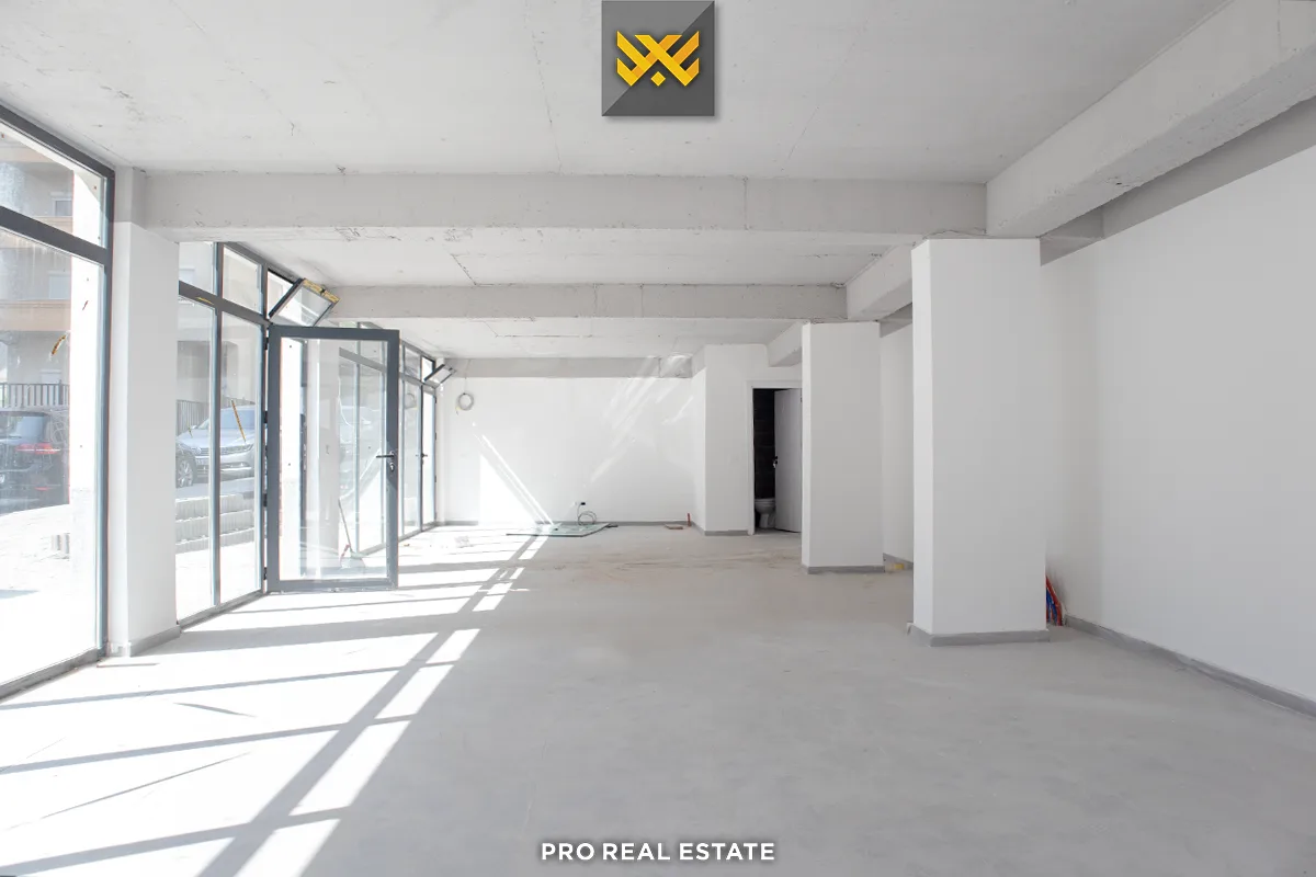 Lokal 95m² me #QIRA në Bregun e Diellit