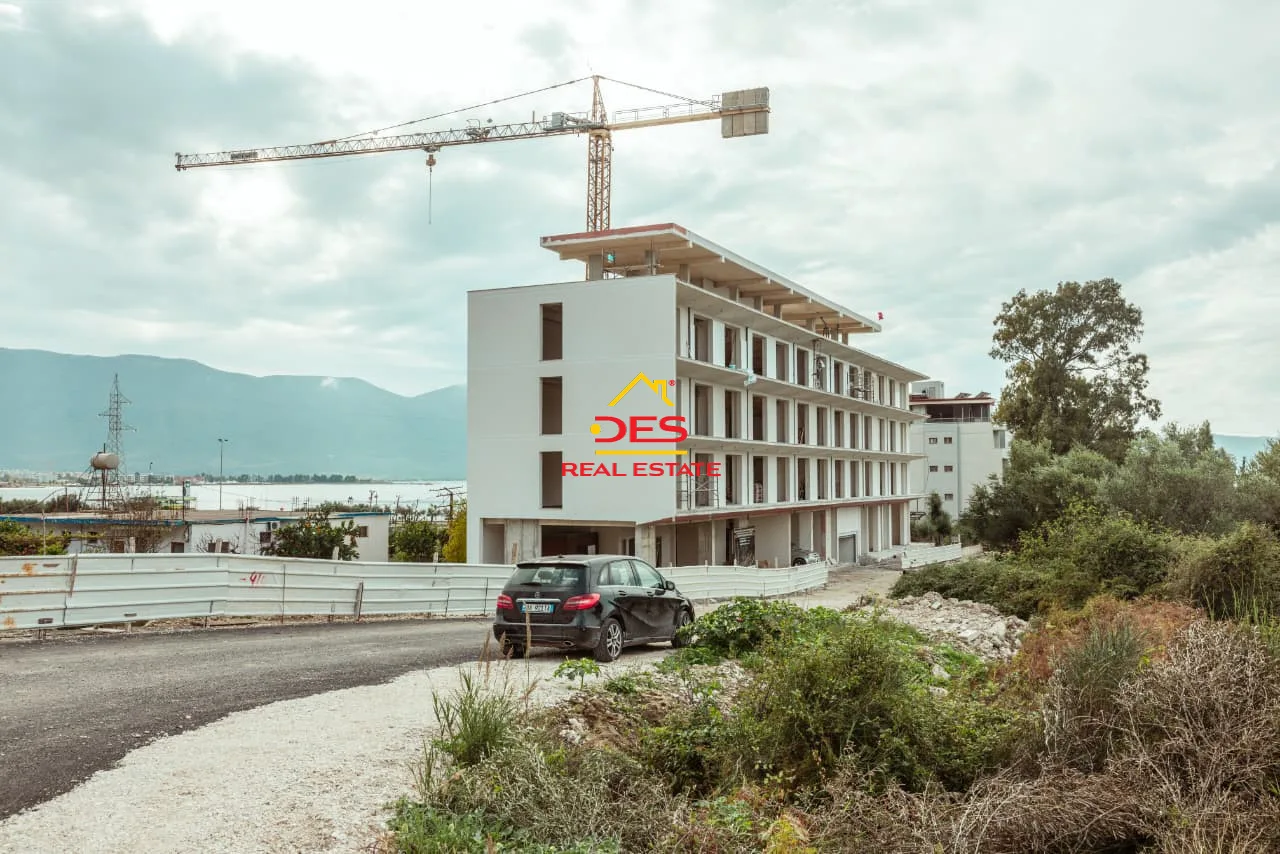 SHITEN APARTAMENTE 1+1 ME KËSTE NË KOMPLEKSIN MË TË RI NË RADHIMË 🌅 Me pamje anësore nga deti