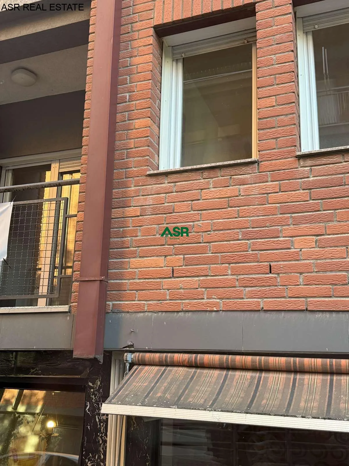 Ofrohet BANESA me QIRA me sipërfaqe 80m2, ne fillim te rruges Muharrem Fejza,