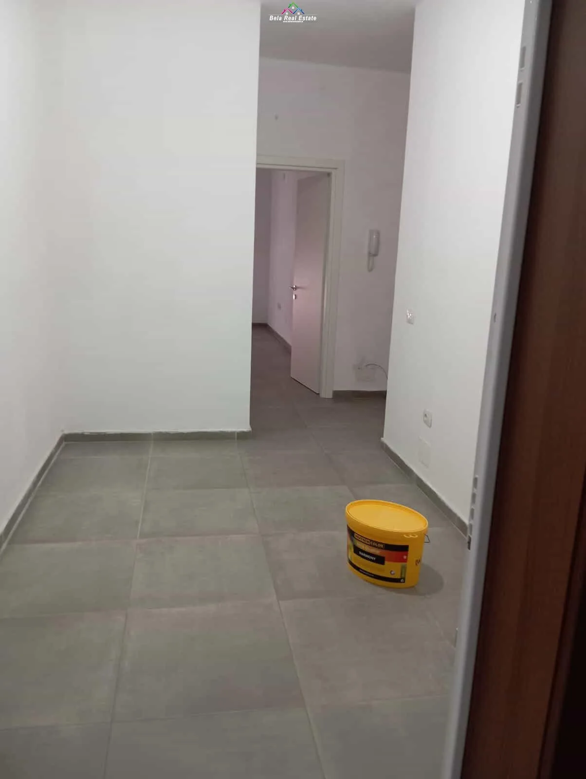 Zyre Me Qera 2+1 Ne  5 Maj (ID BZ2794) Tirane