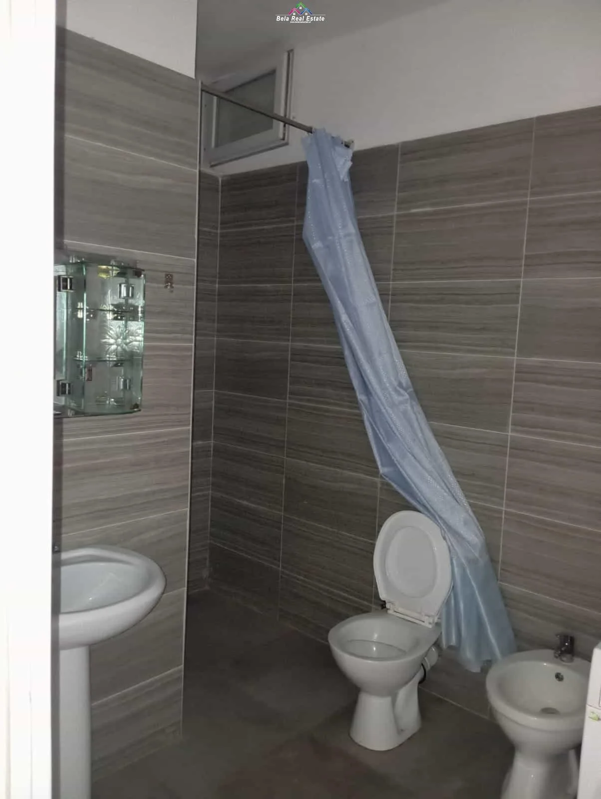 Zyre Me Qera 2+1 Ne  5 Maj (ID BZ2794) Tirane