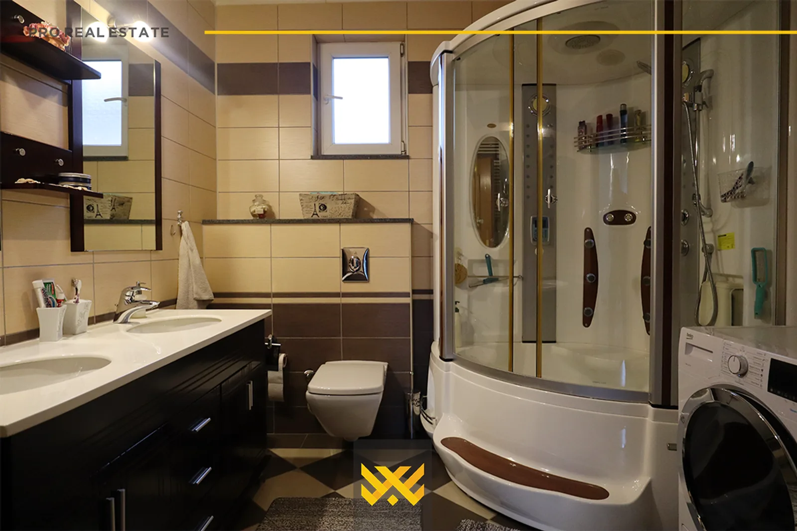Shtëpi 320m² në #SHITJE në Bardhosh.