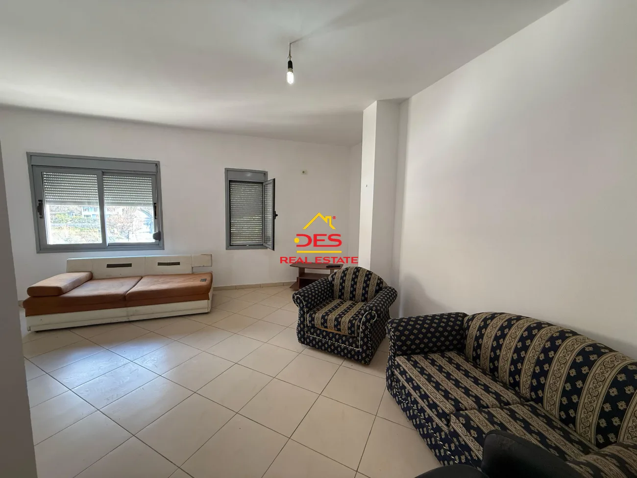 Shitet apartament 2+1 te bishti i kalldrëmit, vlorë.