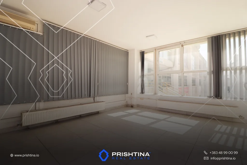Lokal me qira 140m² në Dardani