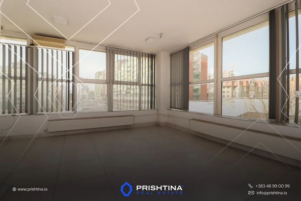 Lokal me qira 140m² në Dardani