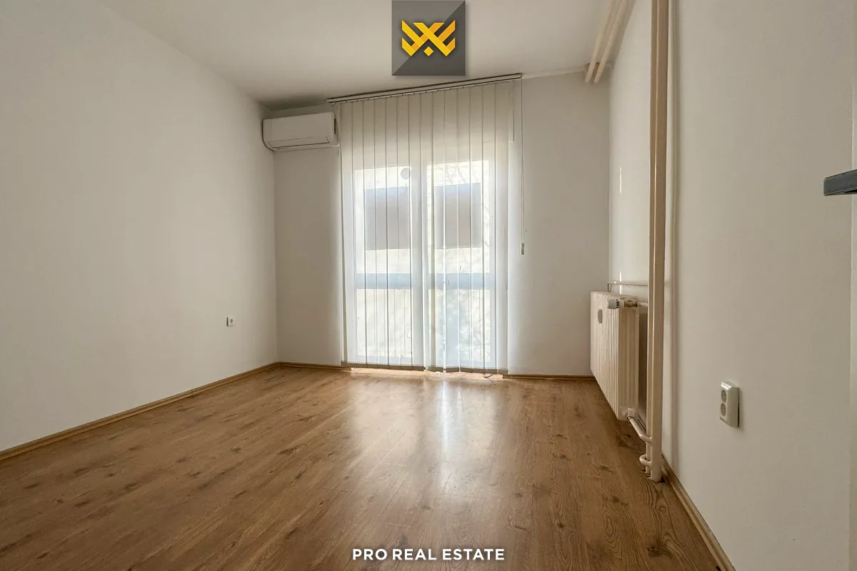 Banesë / Zyrë 65m² me #QIRA në Ulpianë