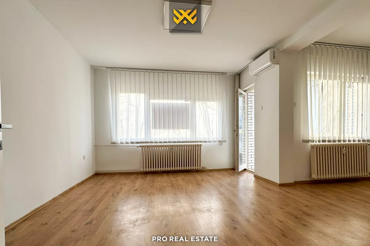 Banesë / Zyrë 65m² me #QIRA në Ulpianë