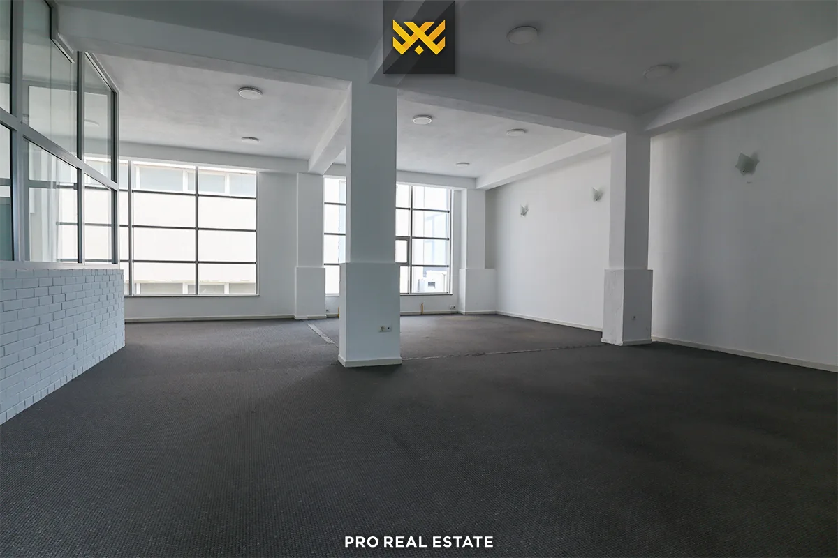 Lokal 190m² me #QIRA në Fushë Kosovë