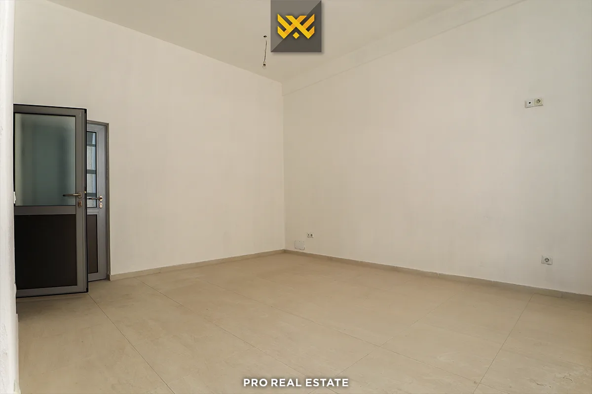 Lokal 190m² me #QIRA në Fushë Kosovë