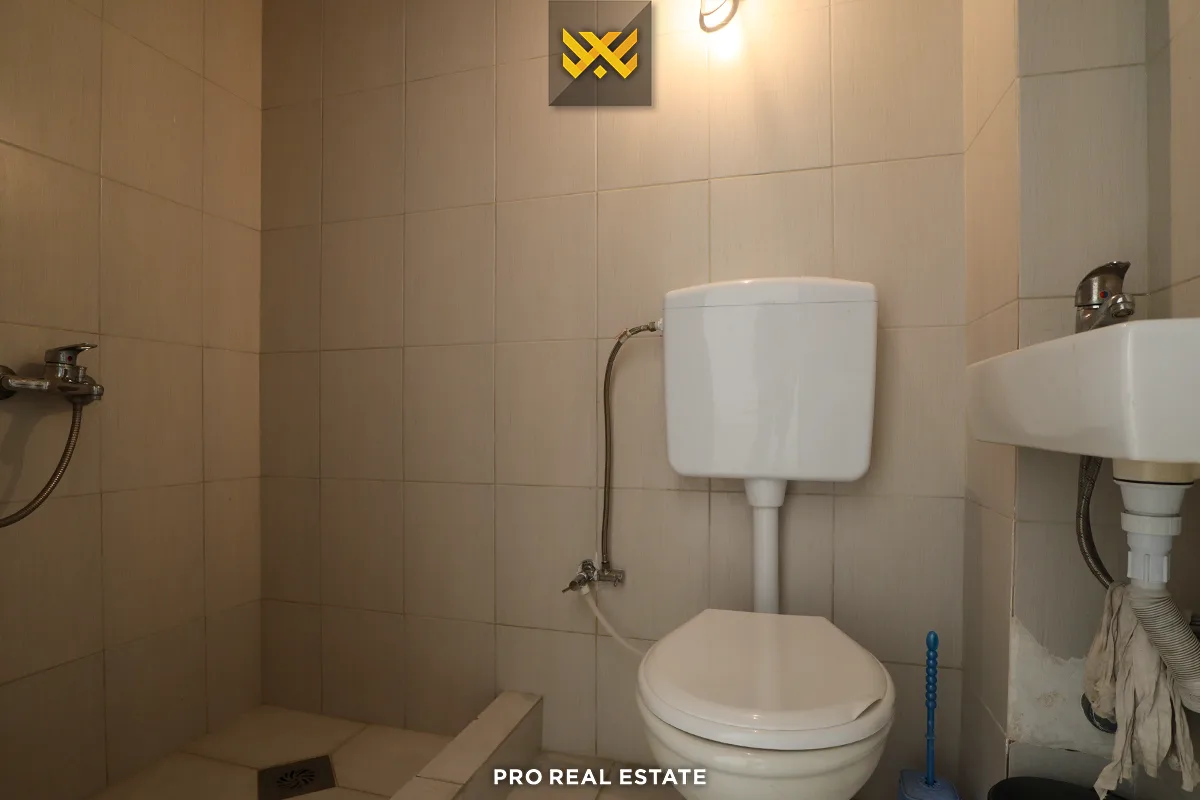 Lokal 190m² me #QIRA në Fushë Kosovë