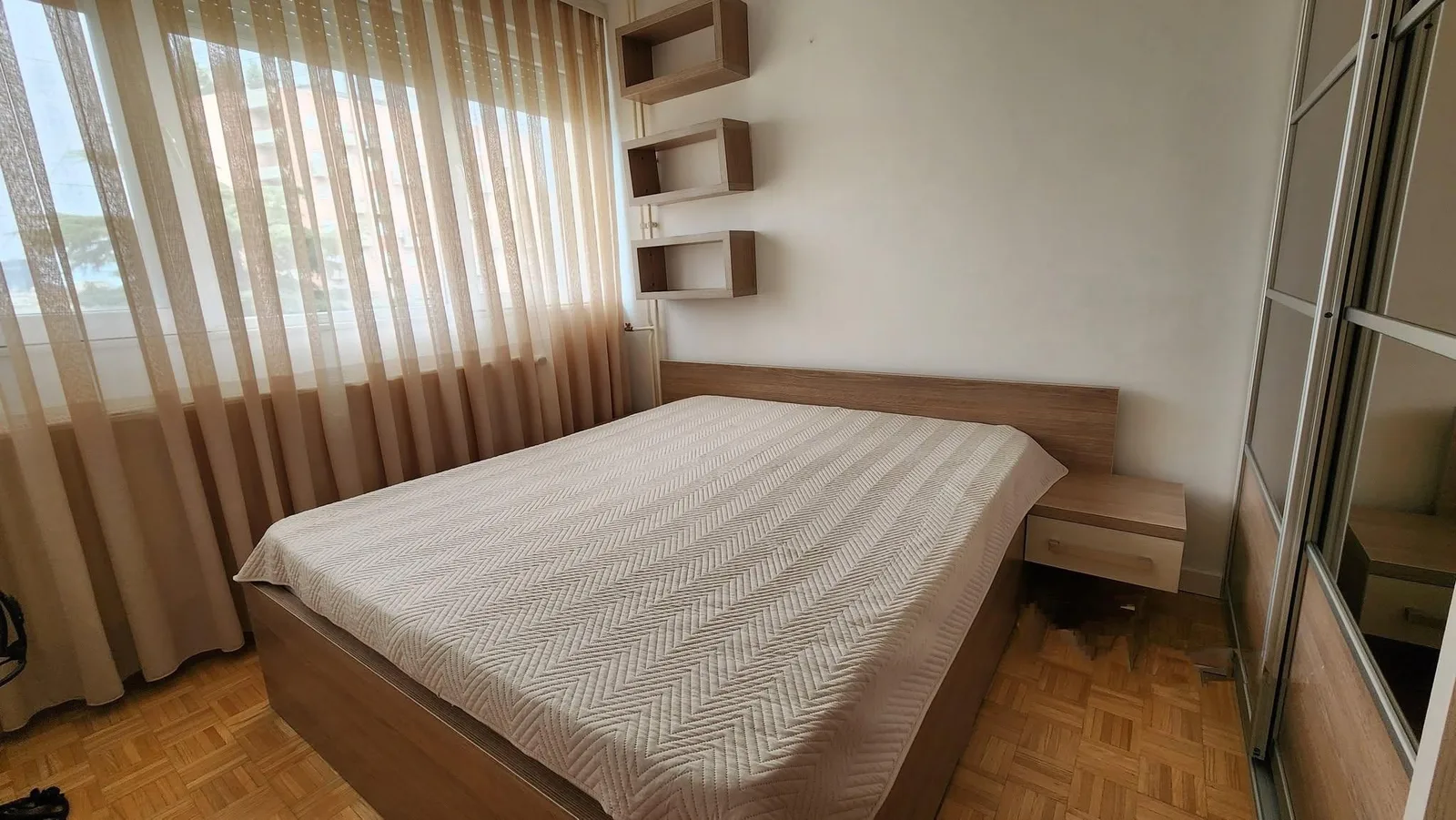 Banesë me qira 3+1 në Ulpianë