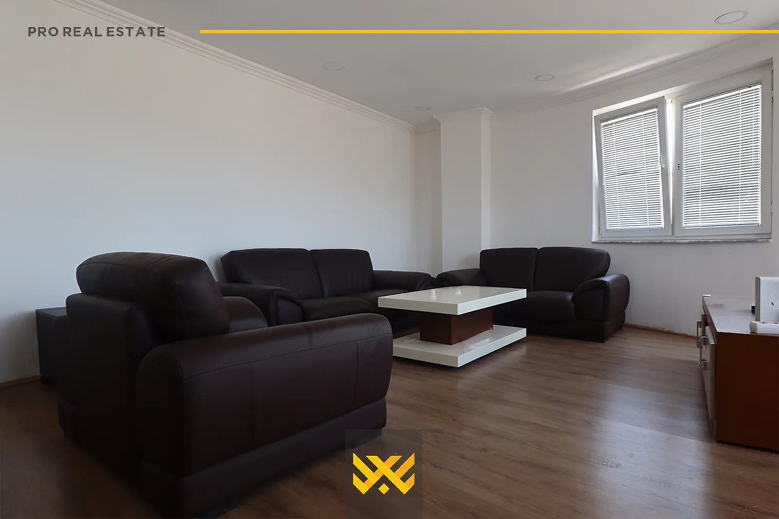 Banesë – Penthouse 120m² + 30m² në #SHITJE në Tophane.