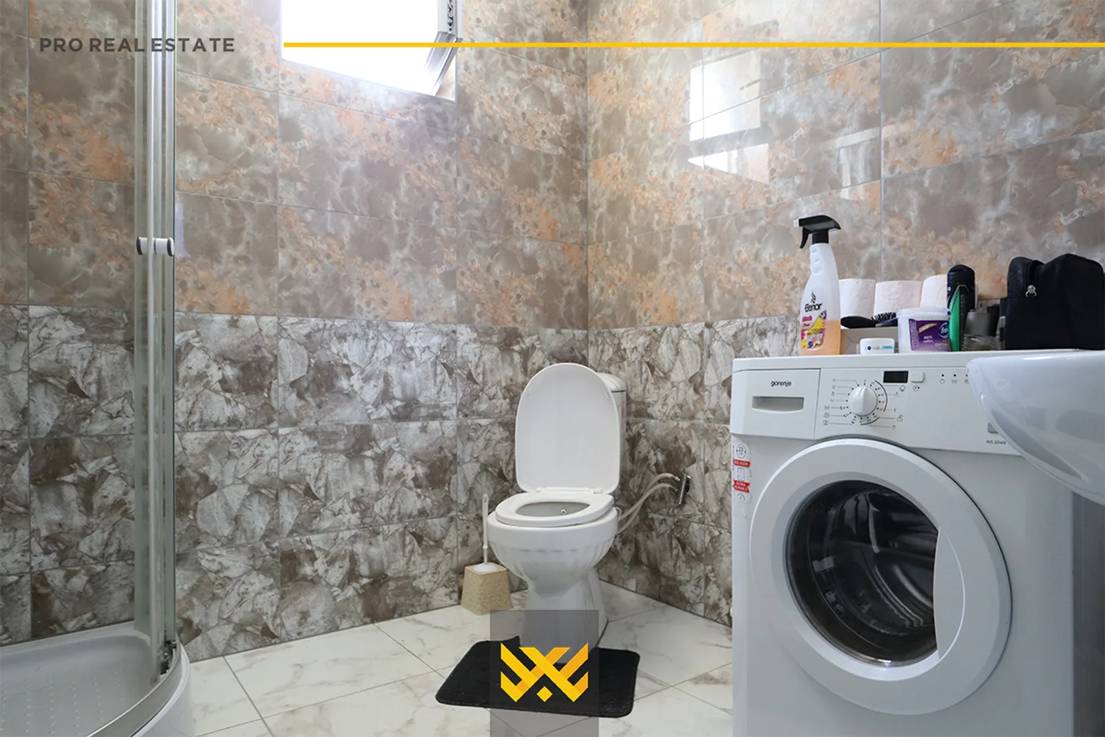 Banesë – Penthouse 120m² + 30m² në #SHITJE në Tophane.