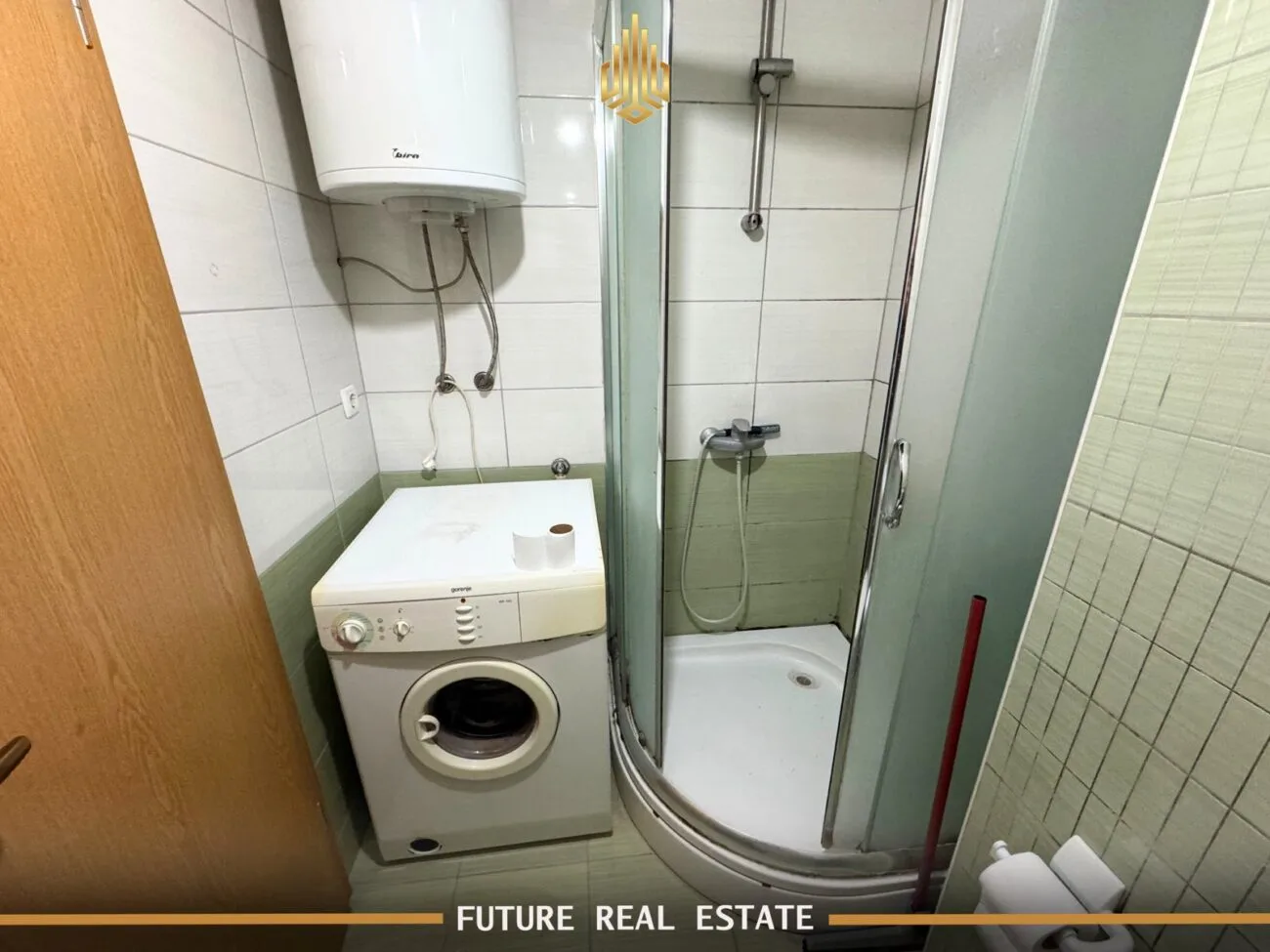 Banesë me QIRA – 1 dhomë gjumi – Tophane afër Shkollës Model