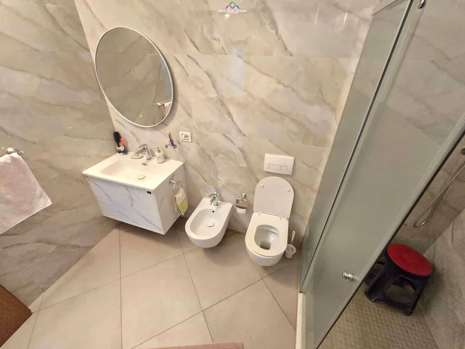 Apartament Me Qera 2+1 Tek Rruga e Kavajes ( ID B2201812) Tirane