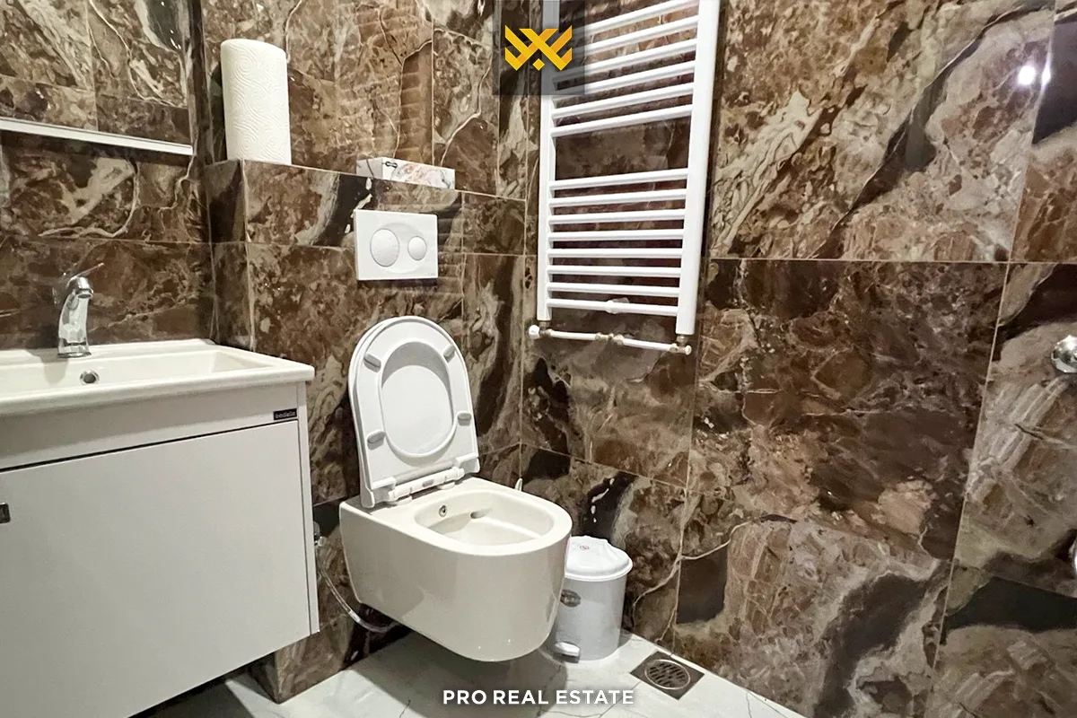 Banesë / Zyrë 85m² me #QIRA në Veternik