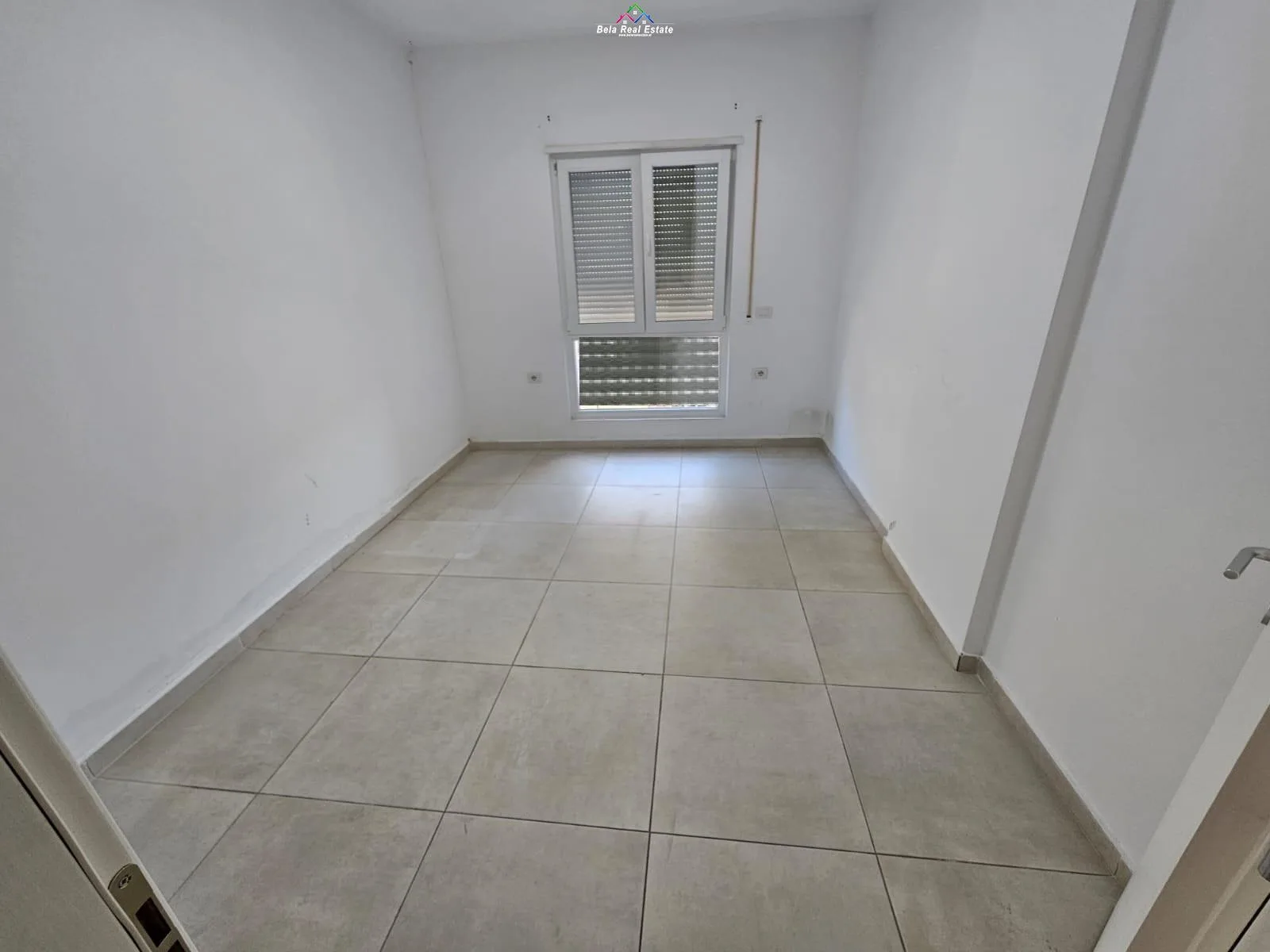 Zyre Me Qera tek Rruga e Barrikadave (ID BZ2688) Tirane