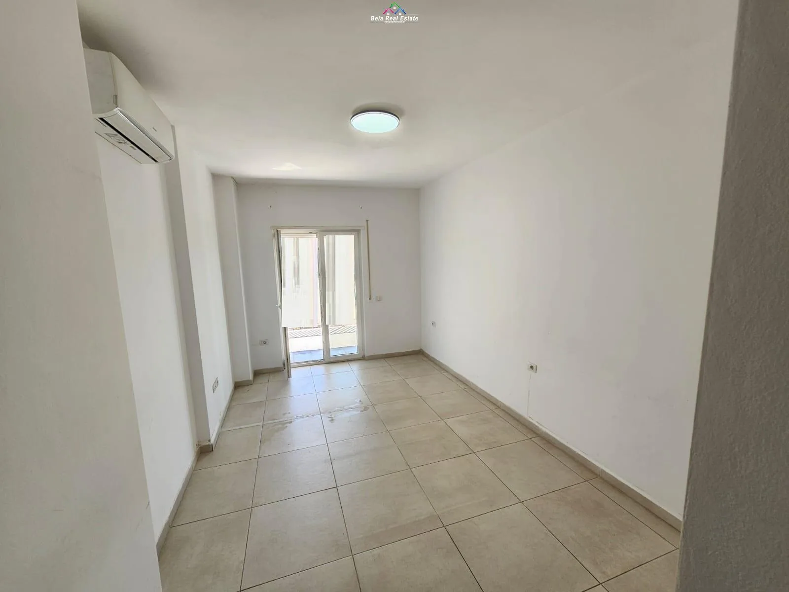 Zyre Me Qera tek Rruga e Barrikadave (ID BZ2688) Tirane