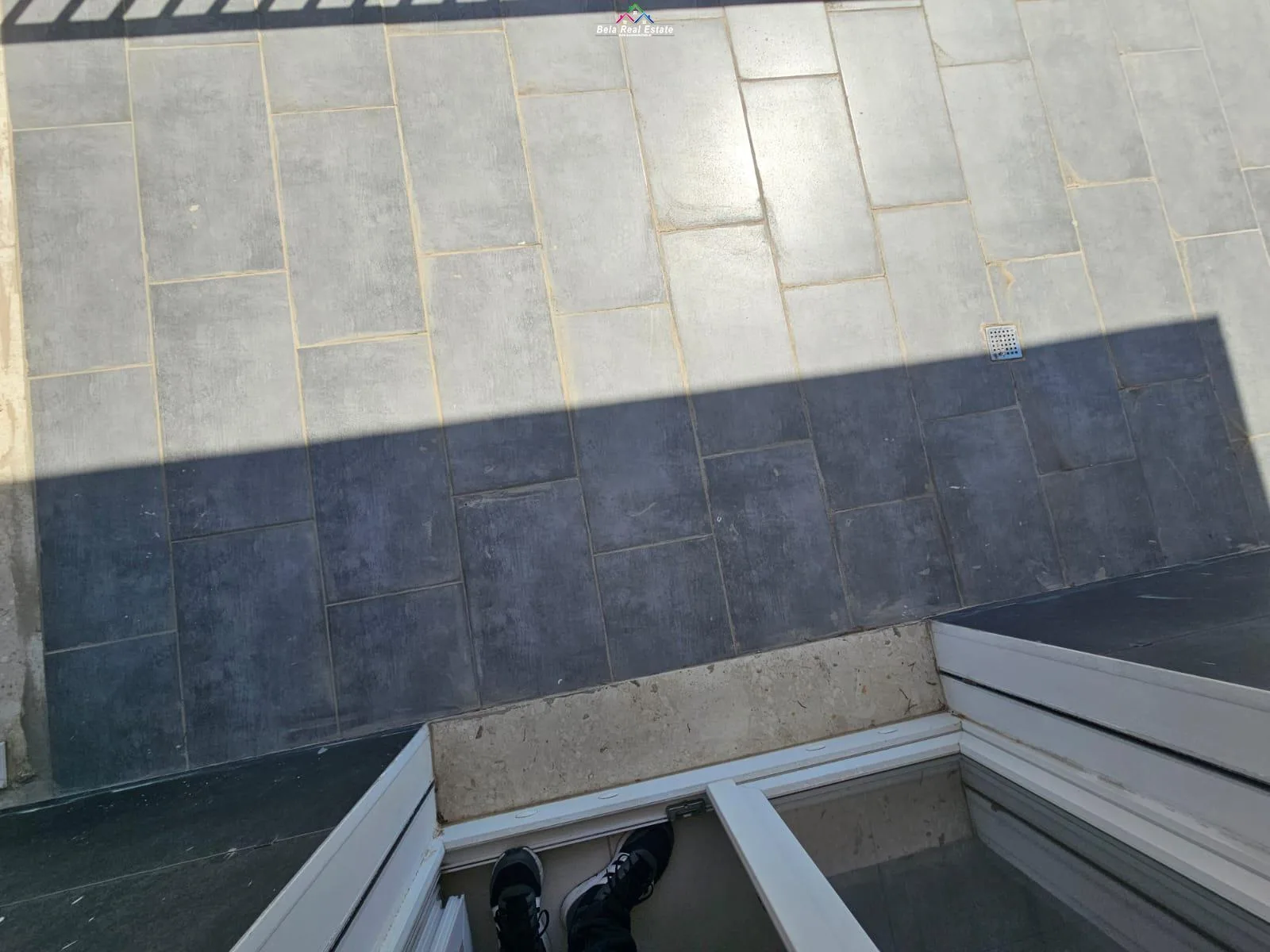 Zyre Me Qera tek Rruga e Barrikadave (ID BZ2688) Tirane