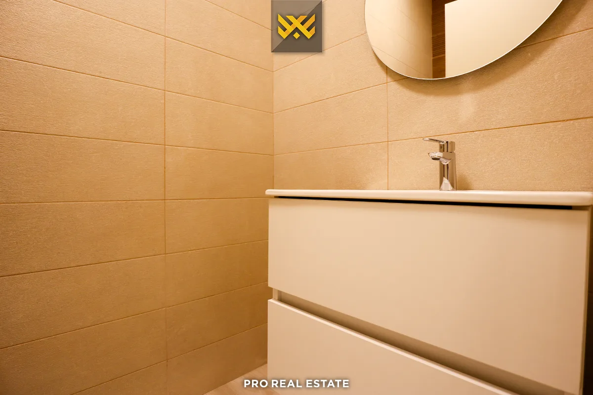 Banesë / Zyrë 127m² me #QIRA në Lakrishtë