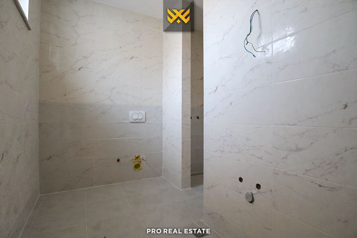 Shtëpi 332.6m² për #SHITJE në Lagjen Sofalia Hills.