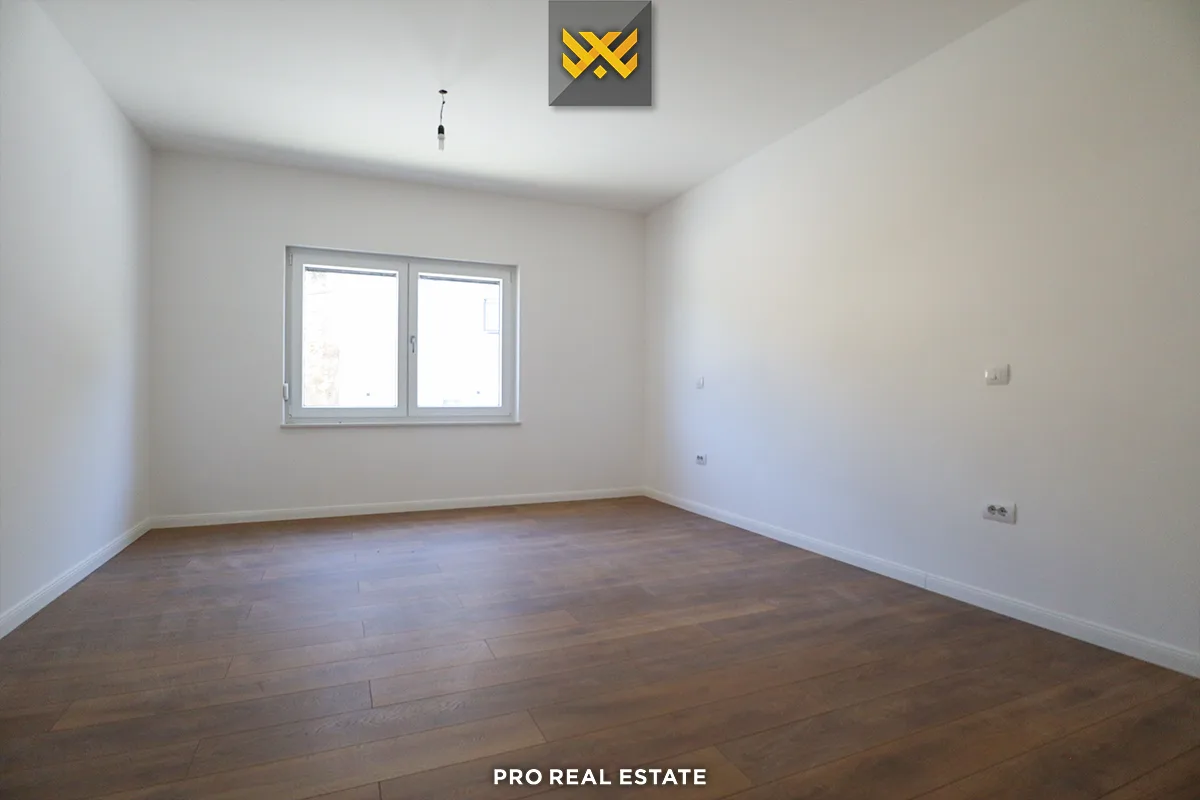 Shtëpi 332.6m² për #SHITJE në Lagjen Sofalia Hills.