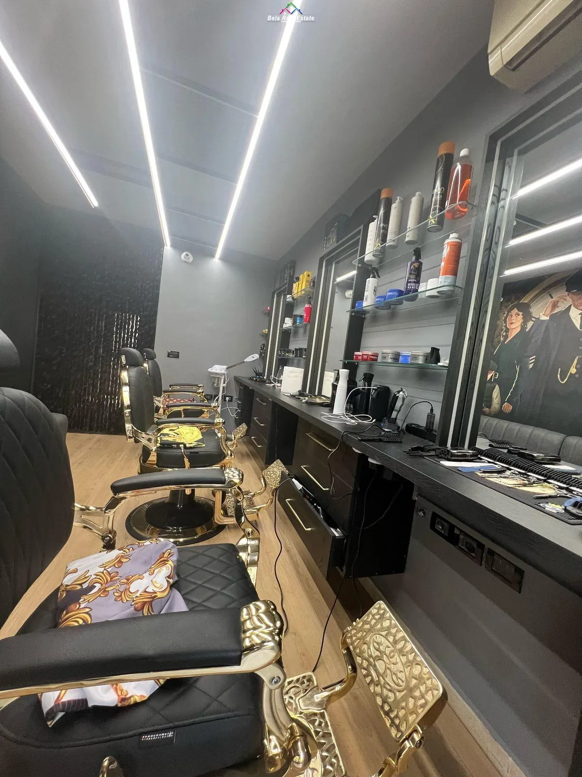 Shitet Biznes Berber Shop prane Xhamise se Tabakeve (ID BSHB150) Tirane