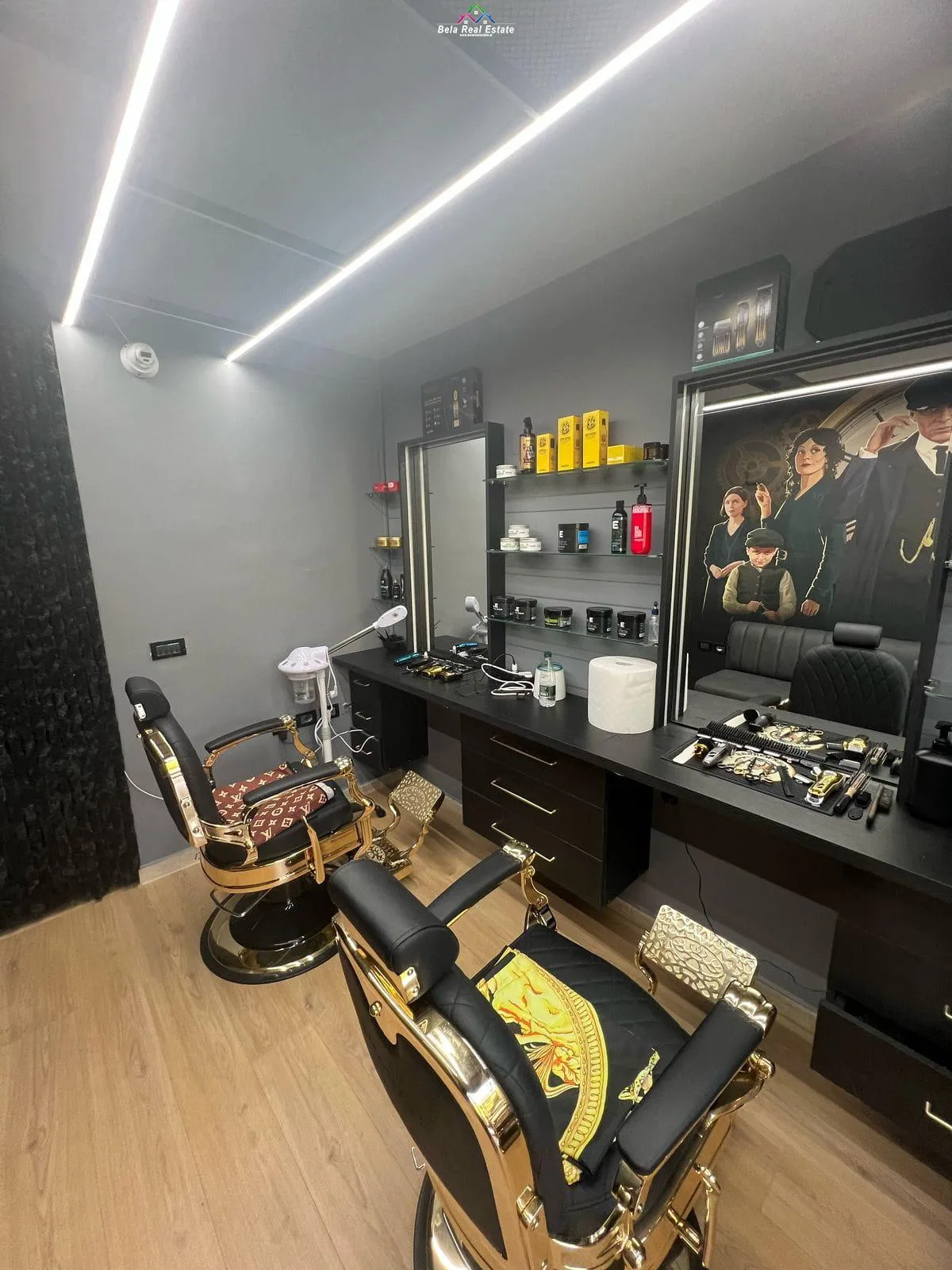 Shitet Biznes Berber Shop prane Xhamise se Tabakeve (ID BSHB150) Tirane