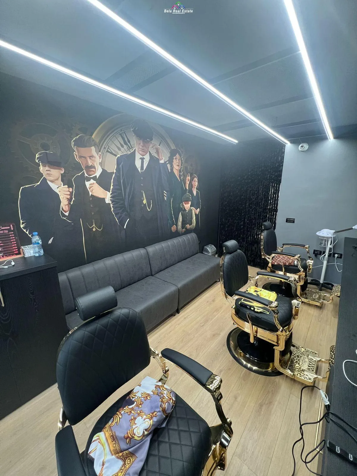 Shitet Biznes Berber Shop prane Xhamise se Tabakeve (ID BSHB150) Tirane