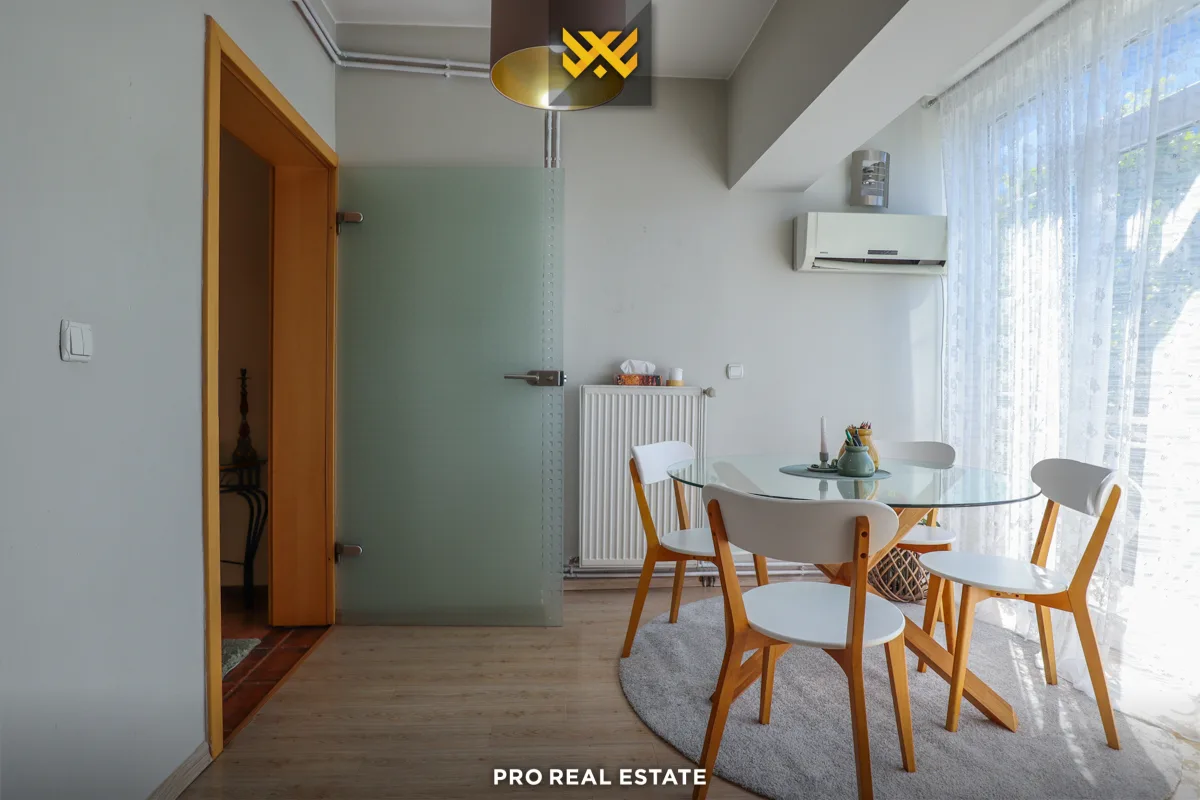 Kat shtëpie 280m² me #QIRA në Pejton.