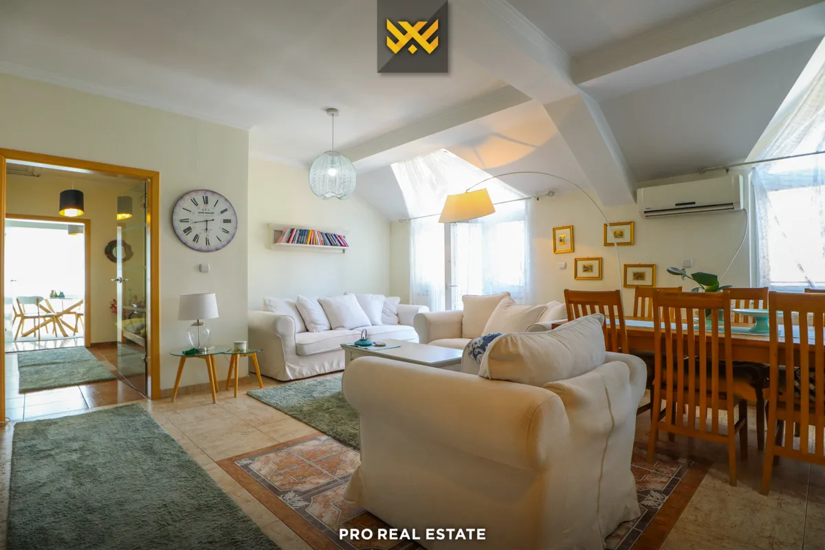Kat shtëpie 280m² me #QIRA në Pejton.