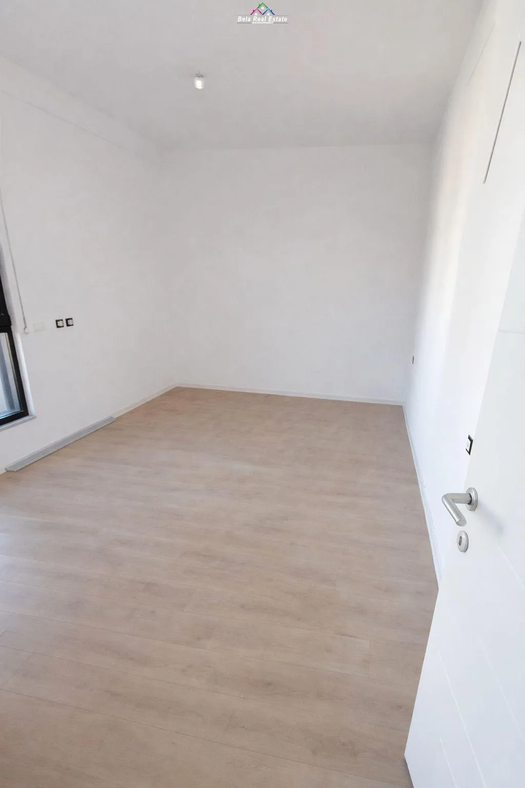 Zyre Me Qera 1+1 Tek Bulevardi i ri (ID BZ2921) Tirane