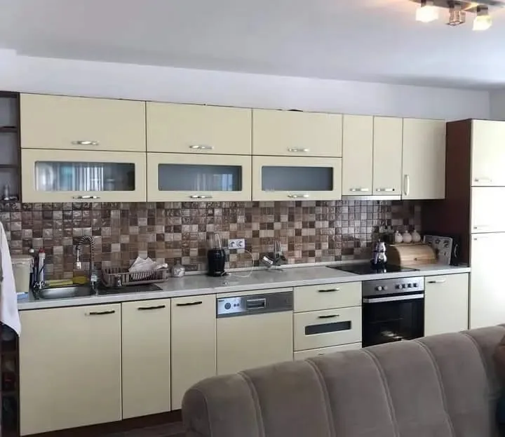 Banesë në shitje në Lagjen Mati 1