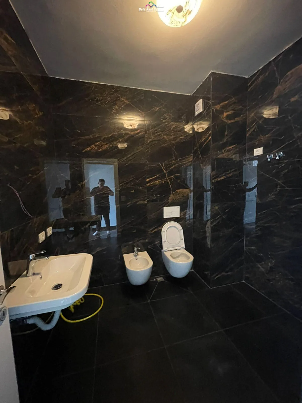 Apartament Me Qera 2+1 ne Porcelan (ID B220826) Tirane