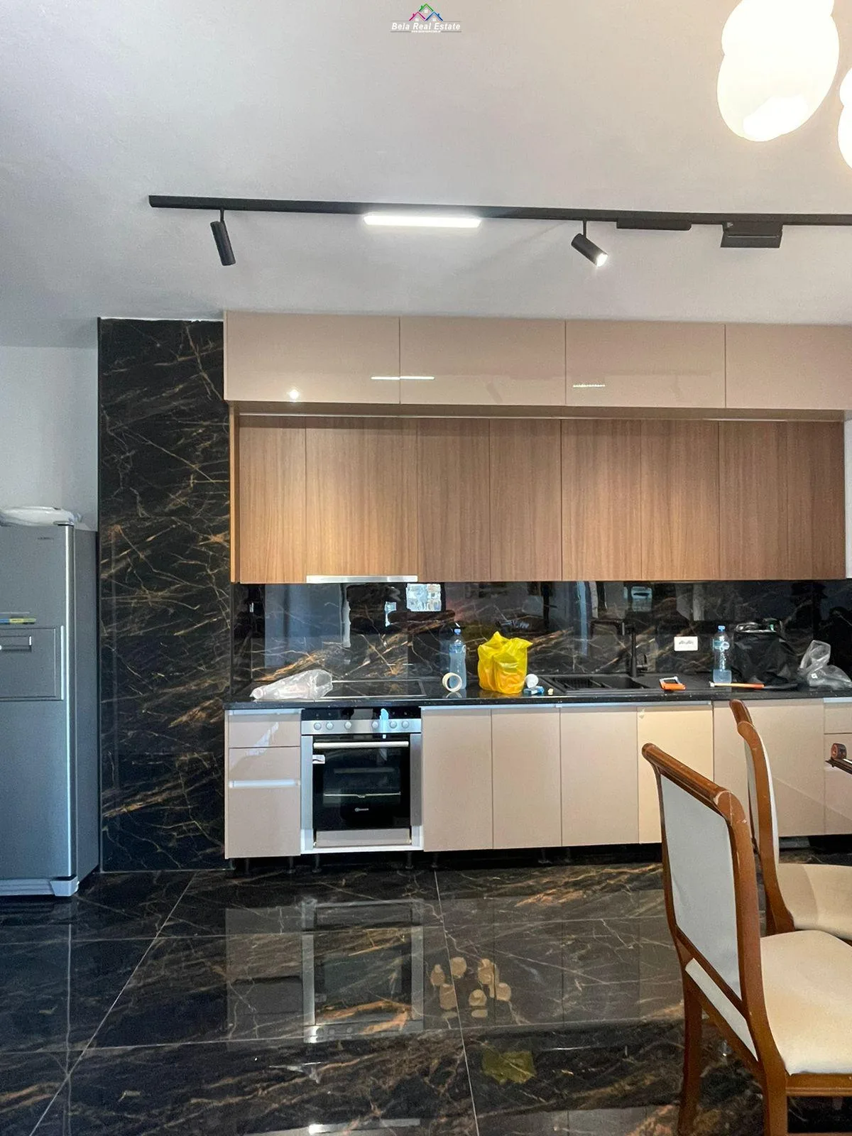 Apartament Me Qera 2+1 ne Porcelan (ID B220826) Tirane