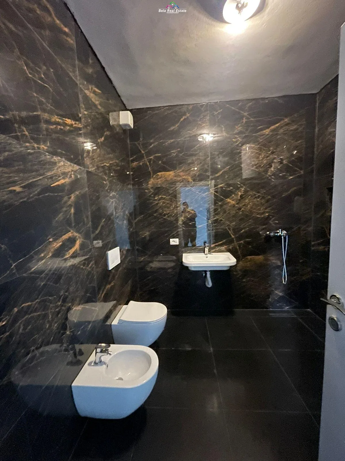 Apartament Me Qera 2+1 ne Porcelan (ID B220826) Tirane