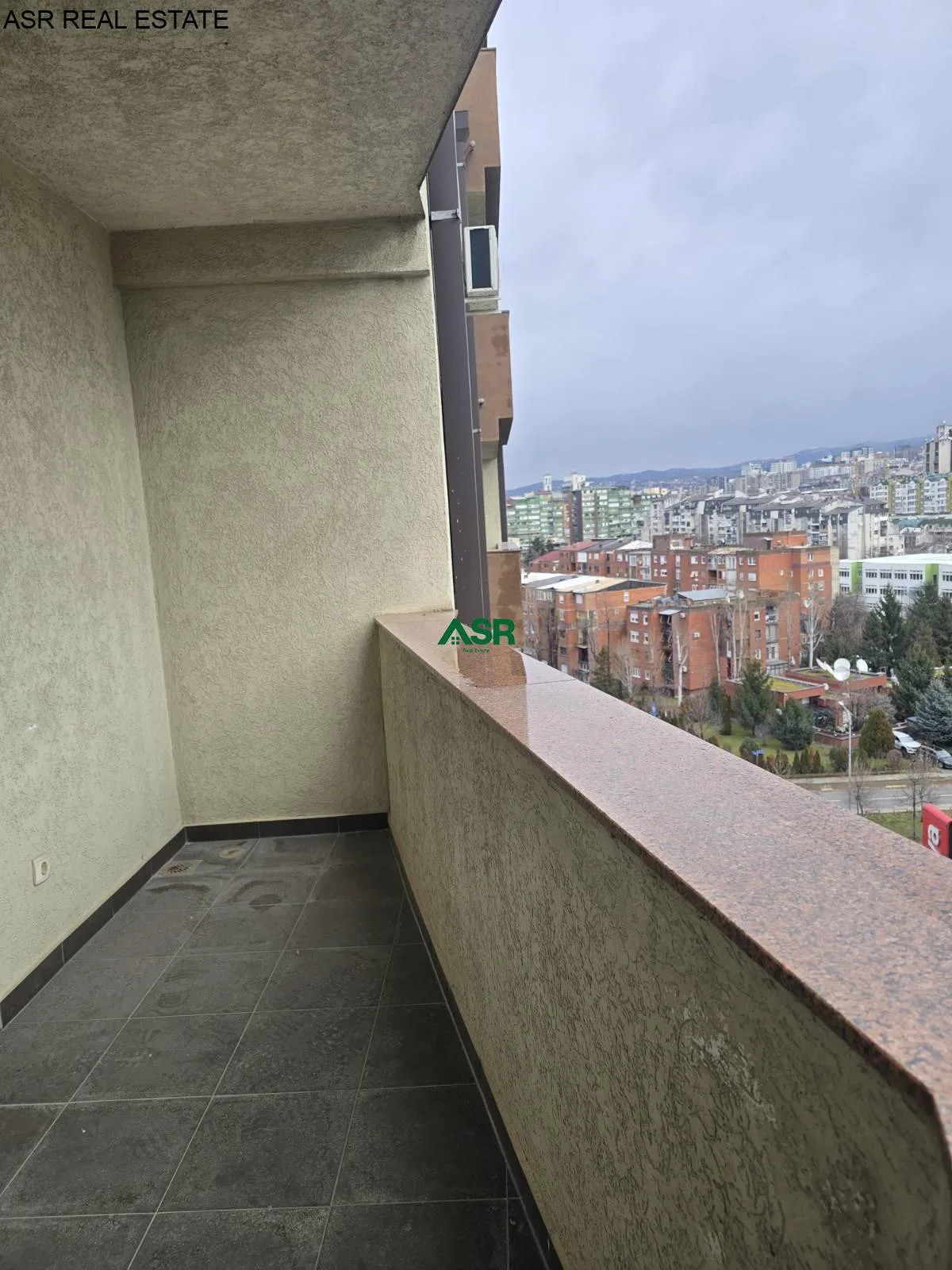 Ofrohet BANESA per SHITJE ne lagjen Emshir
