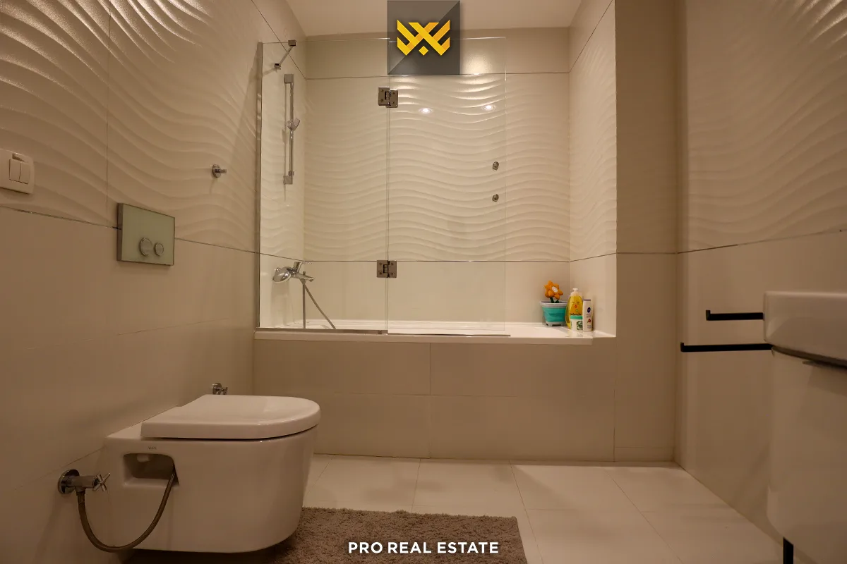 Shtëpi 244m² për #SHITJE në Lagjen Fshati Ndërkombëtar