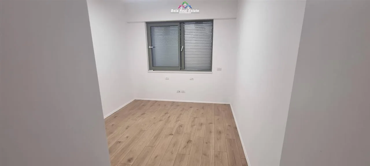 Zyre Me Qera 2+1 Ne Bllok (ID BZ2211) Tirane.