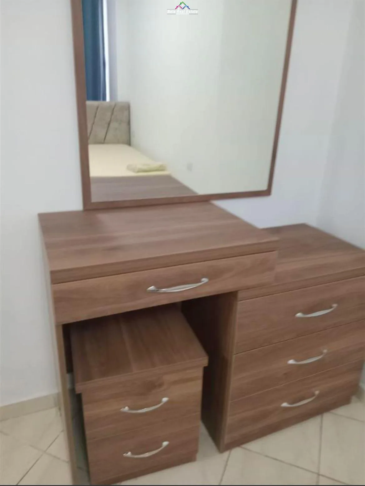 Apartament Me Qera 2+1+2 tek Rruga E Kavajes (ID B2201133)