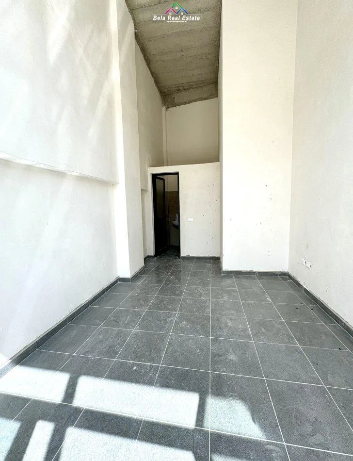 Dyqan me qera tek Pazari i Ri (ID BD21545) Tirane